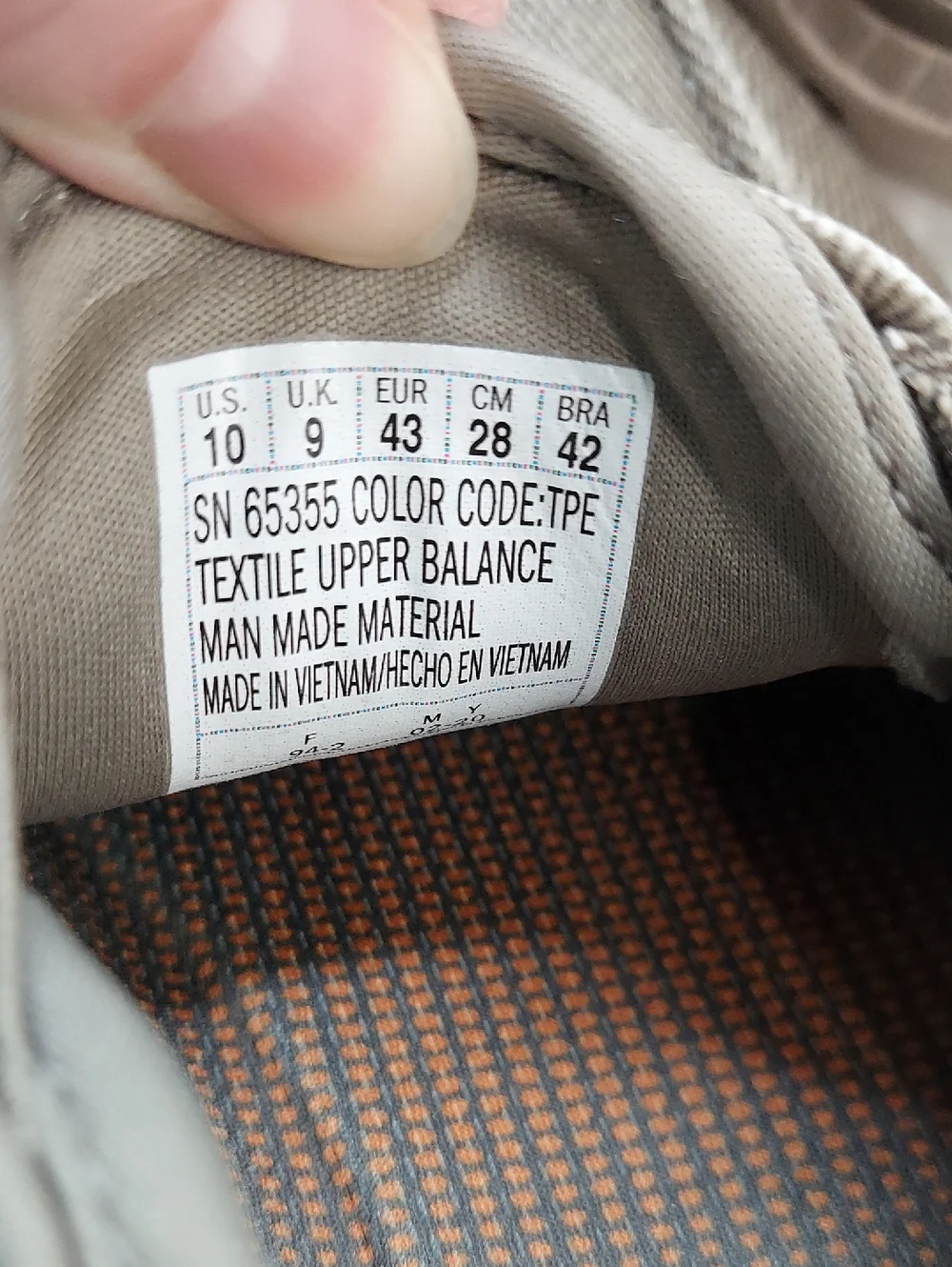 Skechers Men's Slip-On Canvas Loafers in Taupe, Relaxed Fit, Size 10, Like New - Picture 9 of 12